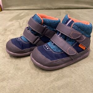 See Kai Run Atlas II Waterproof Size 7 - Used